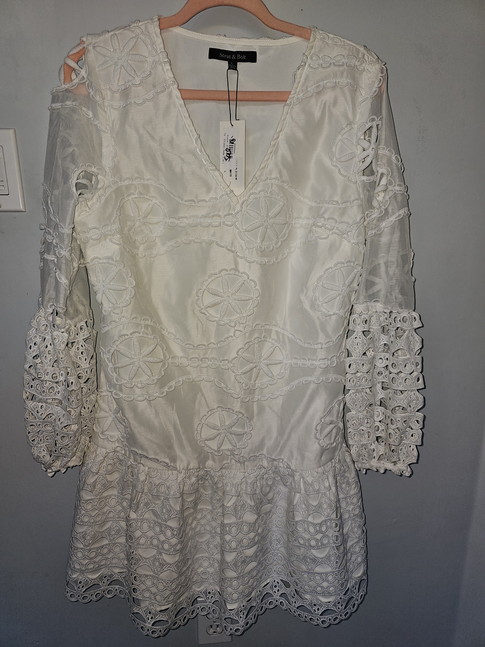 Strut & Bolt White Embroidered Lace Tunic Size Large Boho NWT Graduation Dress